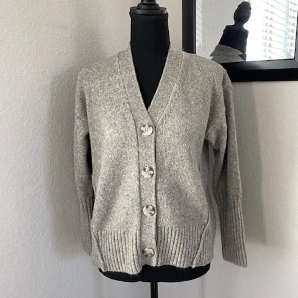 RACHEL ZOE Button Front Raw Hem Cardigan Sweater Gray Medium